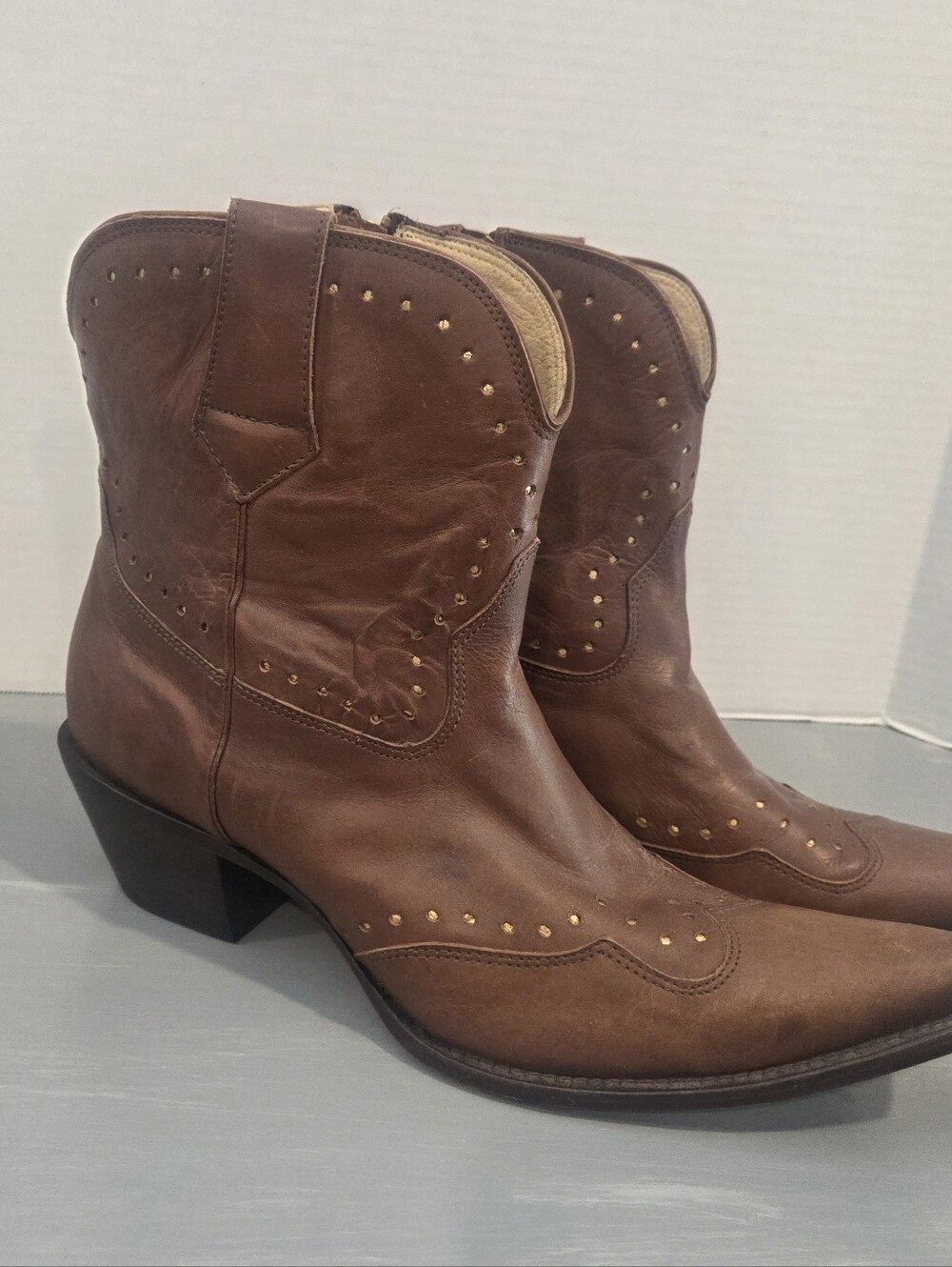 Lucchese Charlie 1 Horse Brown Studded Western Ankle Boots - Women size 9 - Picture 4 of 13